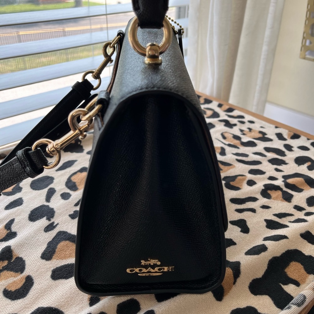 Black Coach Bag 🖤